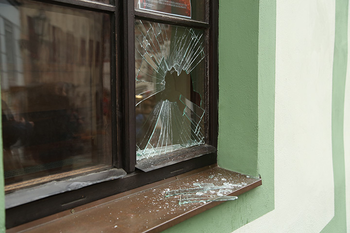 A2B Glass are able to board up broken windows while they are being repaired in Gainsborough.